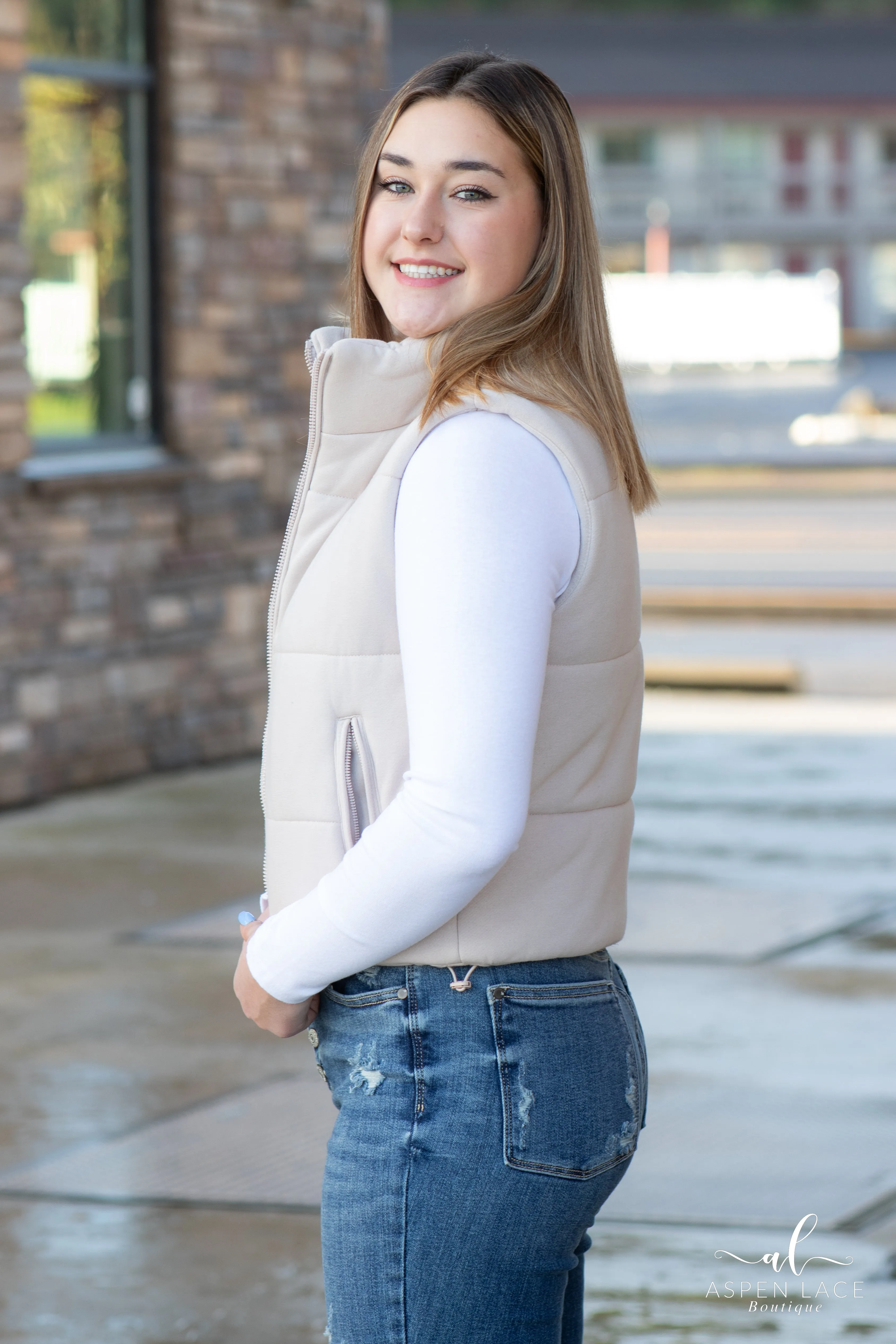 Diora Vest (Beige)